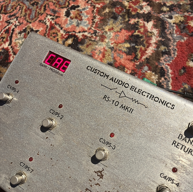 RARE Custom Audio Electronics RS 10 (Mark II) MIDI Foot Controller (Trusted by Steve Lukather, Steve Vai, Tom Delonge, Peter Frampton, ...)