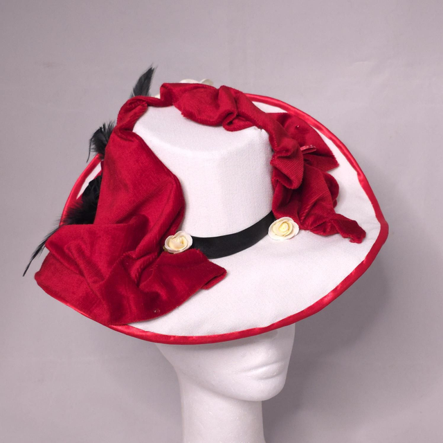 Midi Fedora en tissus rouge et blanc