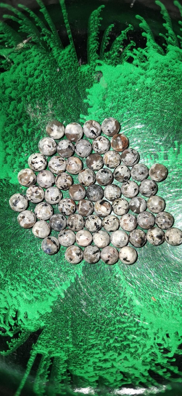 AA grade yooperlite, UV reactive, 6mm