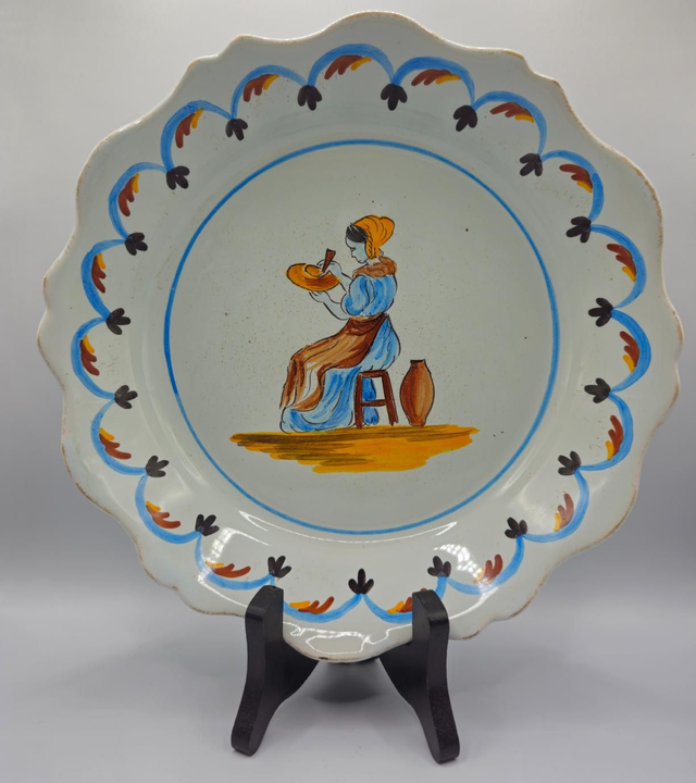 Assiette ancienne faïence de Nevers 