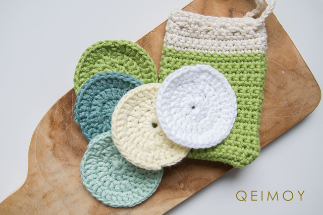 Beauty-set: handgehaakt katoenen zeepzakje en 5 gezichtsscrubbies