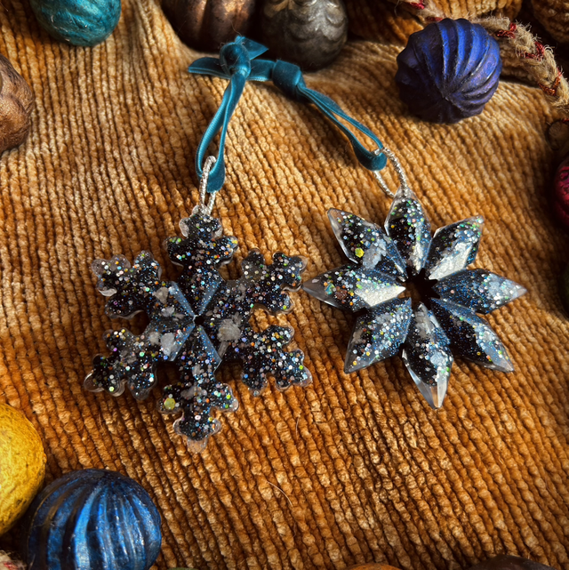 Snowflake Decorations Medium (Pack of 2) - Navy and Silver