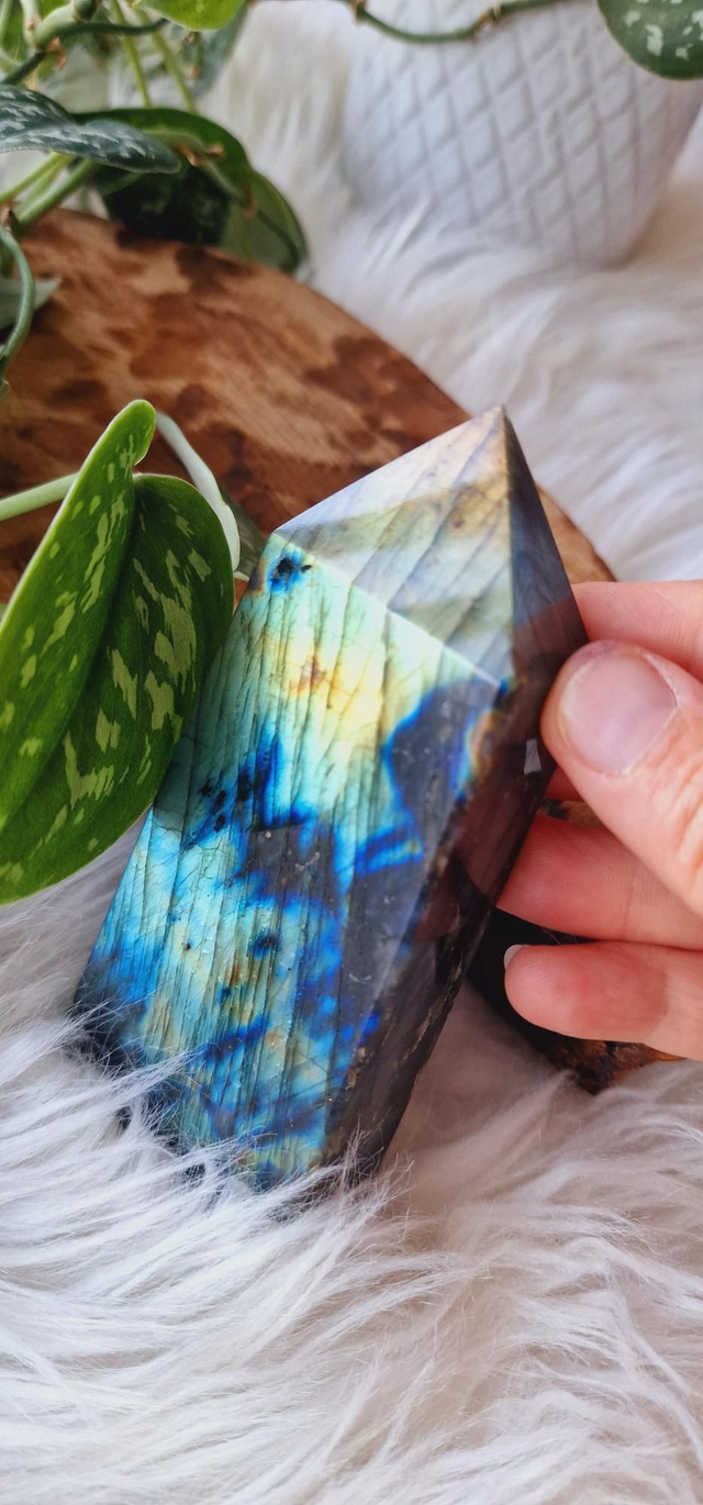 Labradorite Point 348g