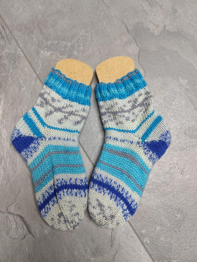 Handgestrickte Socken Größe 24/25