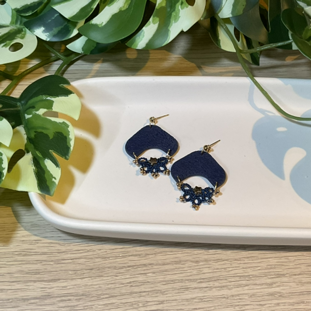 Frivolite: Ohrstecker mit Anhänger #0596