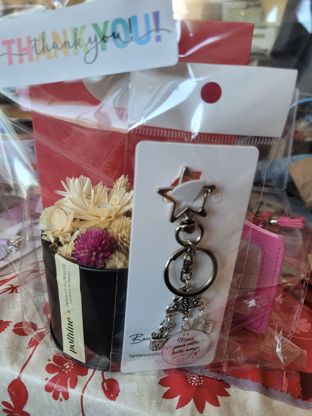 Pochette cadeau AccClés Merci pour cette belle année &amp; composition fleurs séchées 