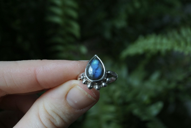 Blauer Labradorit Silberring - Stein des Bewusstseins