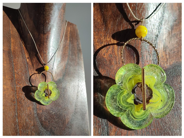 Z-Collier fleur jaune verre de Murano monté sur fil de lin réglable avec chaîne d&#039;extension 