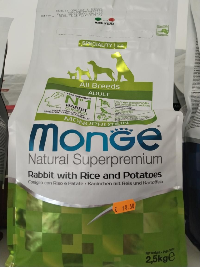 MONGE Natural Super Premium All Breeds Adult 