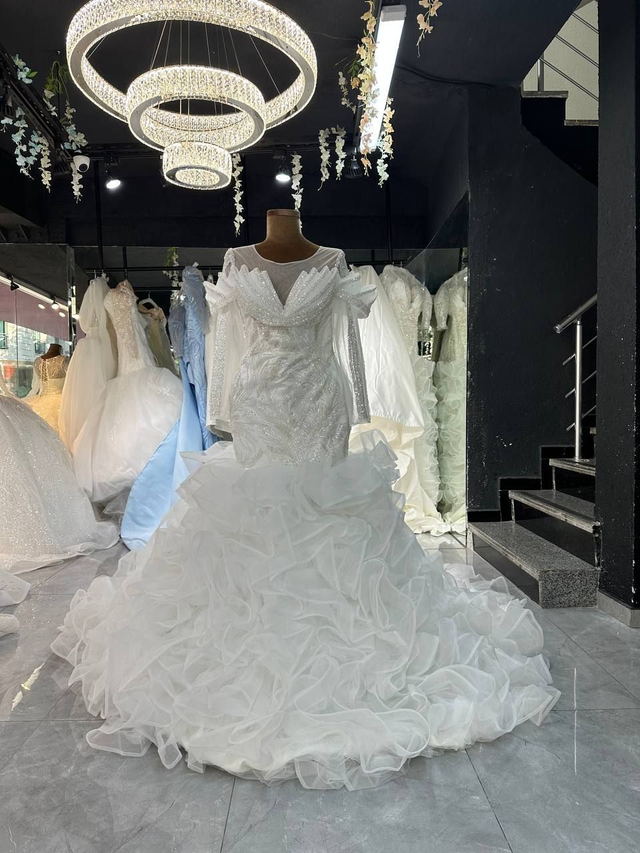 Robe de Mariée Sirène Col Bateau Tulles et Paillettes / Réf : RMS88