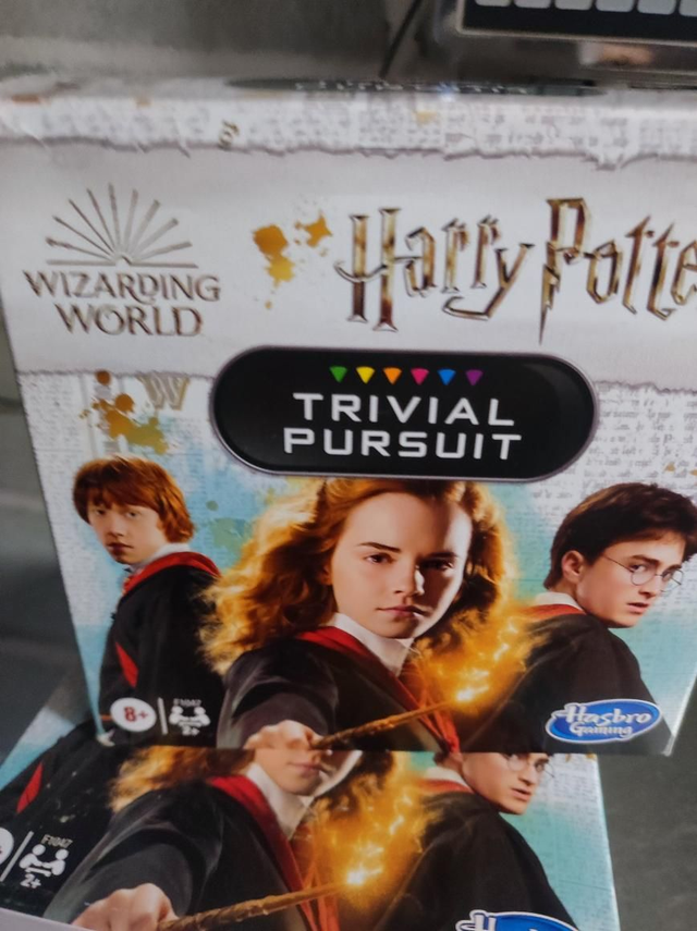 TRIVIAL PURSUIT HARRY POTTER WIZARDING WORLD