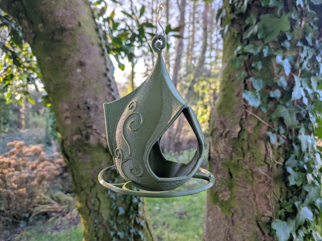 Mangeoire à oiseaux de la nature à suspendre en forme de goutte féerique elfique