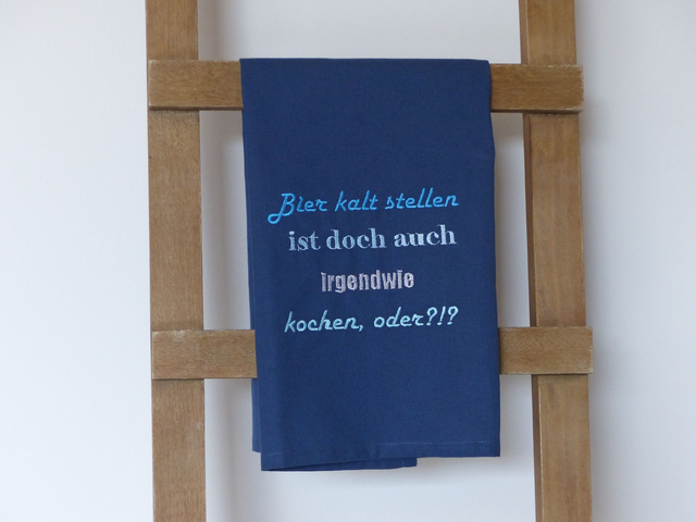 Geschirrtuch blau „Bier kaltstellen ist doch auch irgendwie kochen“