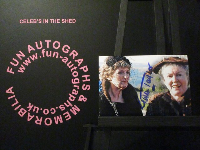 Gwen Taylor Authentic Autographed 6x4 Photograph (B)