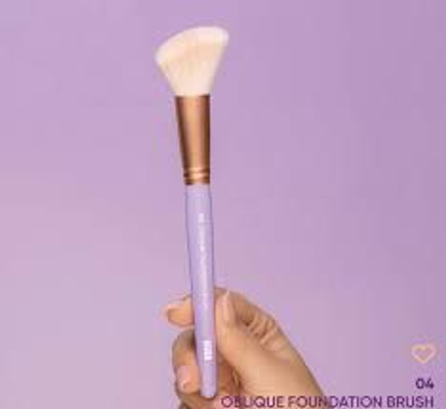 Nejha oblique foundation brush 04