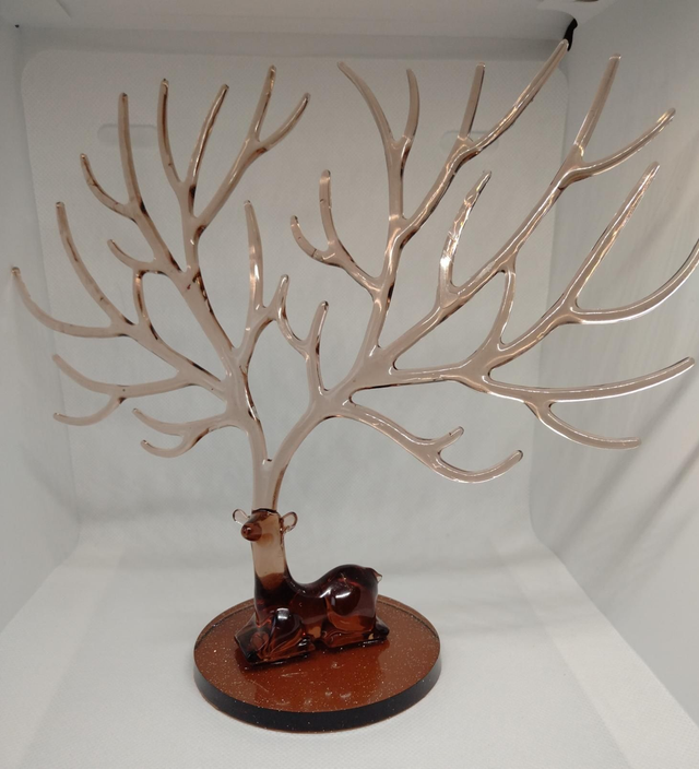 Support Bijoux cerf marron