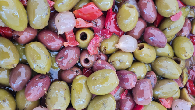 Olives Méli-mélo  (Prix au 100gr)