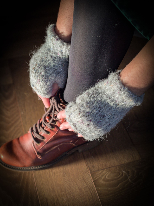 Mitaines grise bouclés et confettis