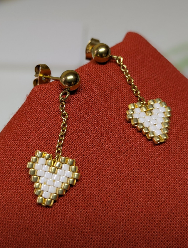 10-Boucles d’oreilles pendantes cœur