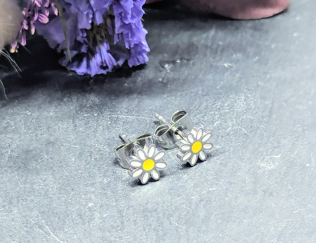 Stainless Steel Enamel Daisy Stud Earrings 