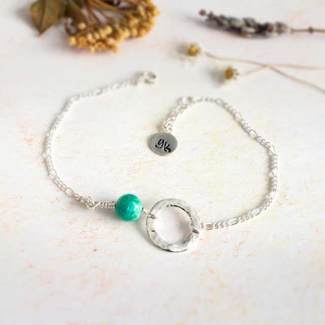 Pulsera de con circulo de plata 925 y bola de amazonita