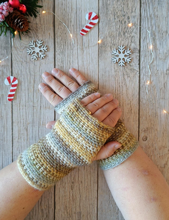 Mitaines Femme ORNELLA au Crochet - Fait Main - Sauge