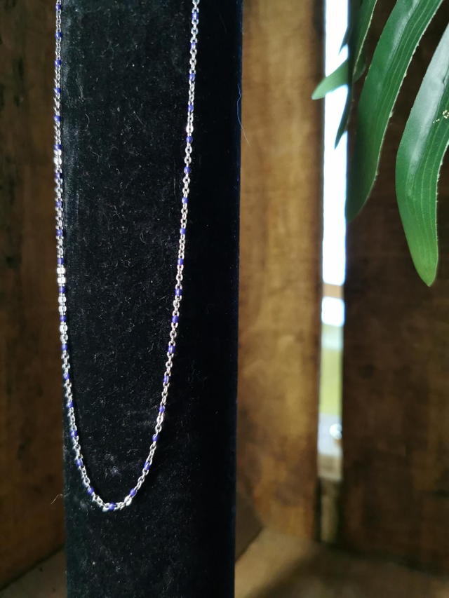 Collier acier et email bleu foncé 