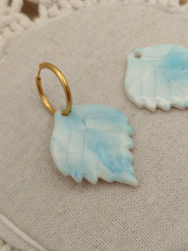 Feuilles bleu