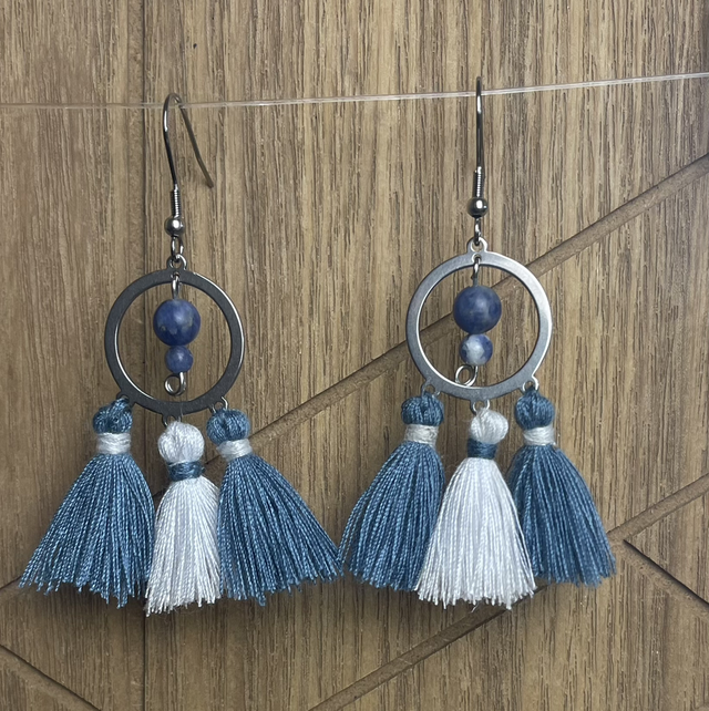 Boucle d'oreille pompom - Sodalite