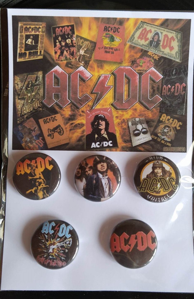ACDC kit badges
