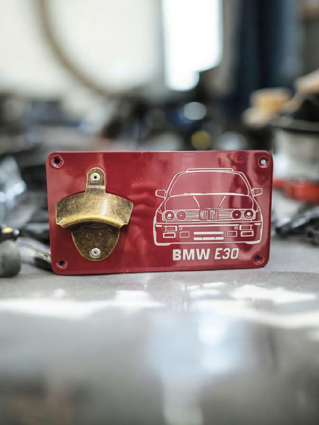 Décapsuleur Mural BMW  E30