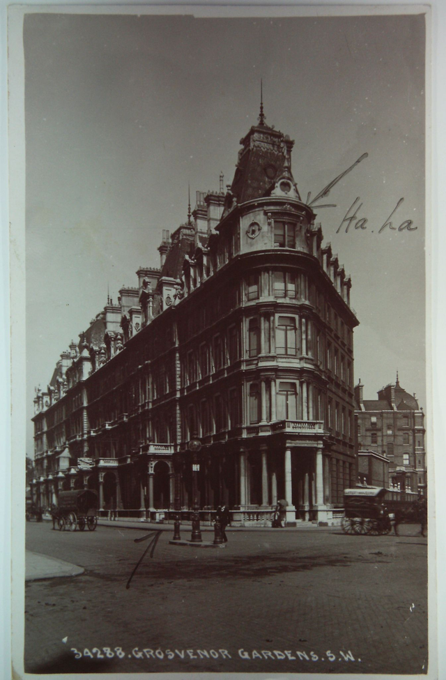 Grosvenor Gardens, S.W. London Card No.34288 Vintage  Unbranded Postcard - Our Ref A214