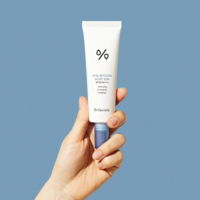 DR CEURACLE Hyal Reyouth Moist Sun SPF50 PA++++