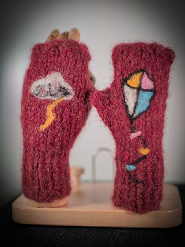 Mitaines Tatouées - L'orage et le cerf-volant