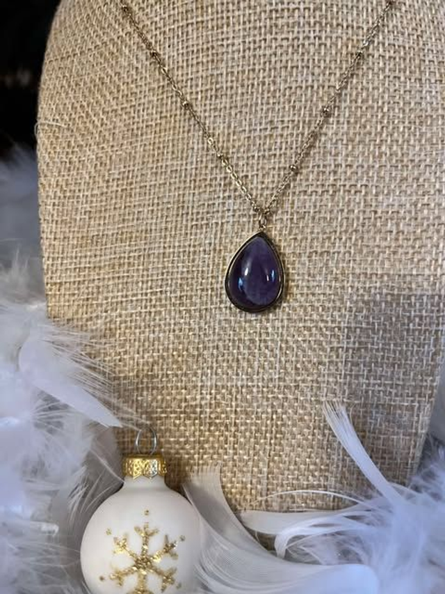 Pendentif goutte amethyste dorée