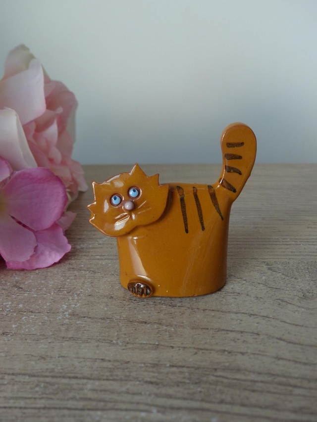Petite cloche en forme de chat – Poterie unique pour déco ou collection - Chat décoratif pour maison - Clochette chat céramique artisanale