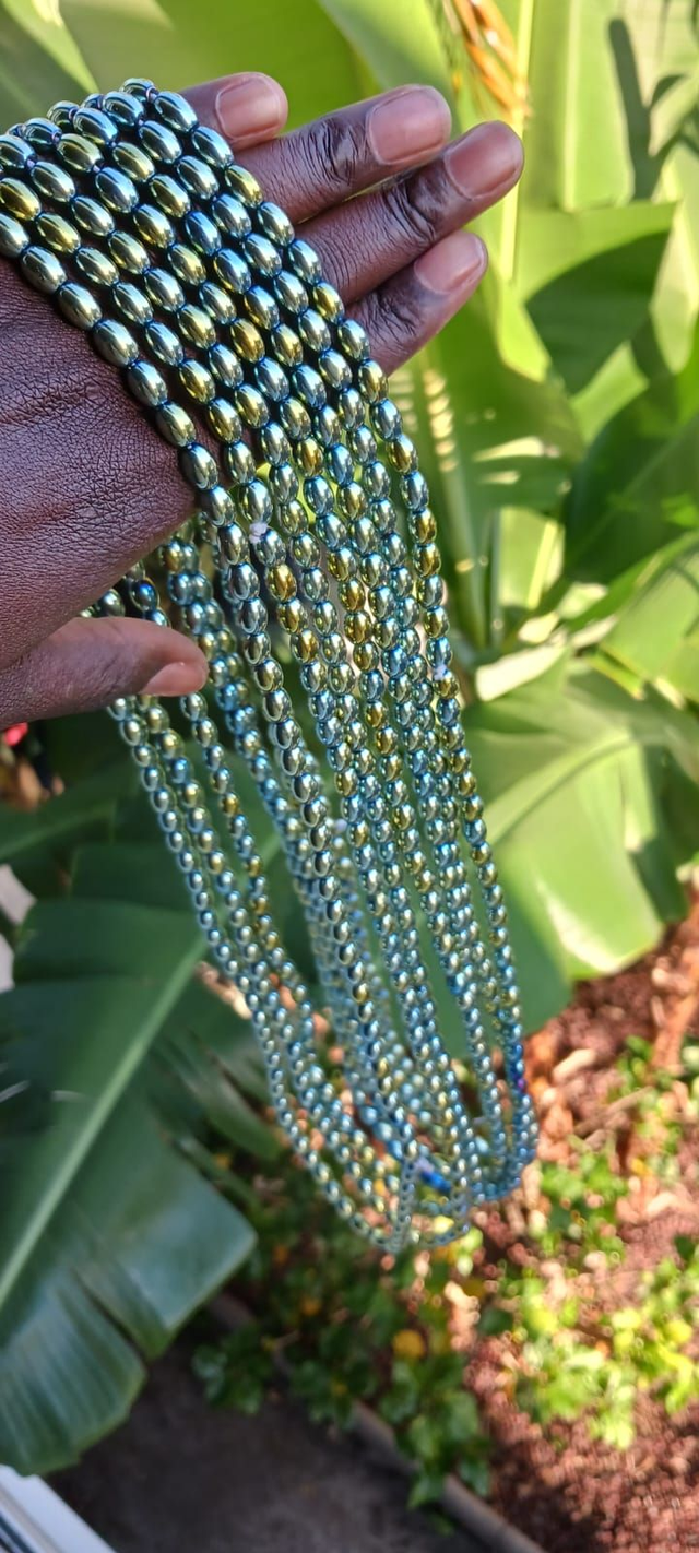 Baya, Perles de reins, Fait main