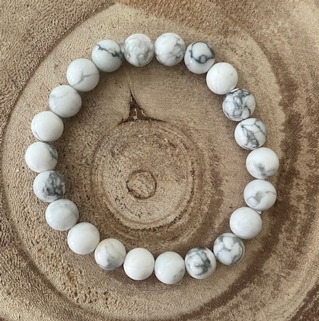 Bracelet en Howlite Blanche A et perles de 8mm