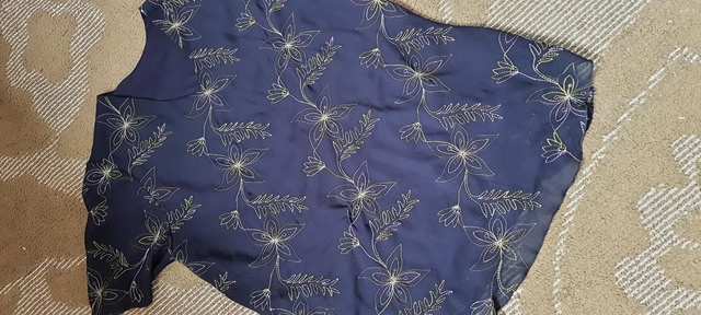 Blusa preta com Bordados