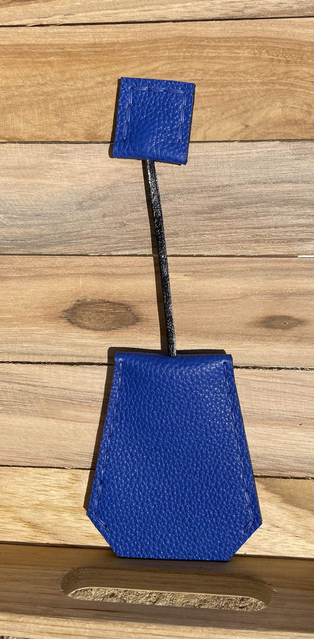 Cloche à clefs bleu électrique