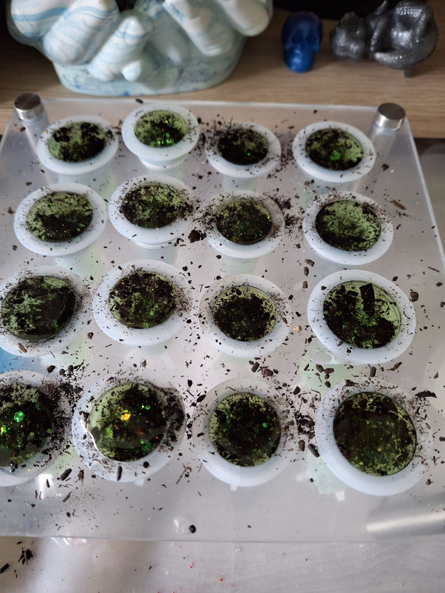 Échiquier finition glacée en résine époxy sur commande