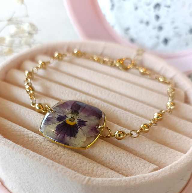 Inés - Pensée violette et blanche