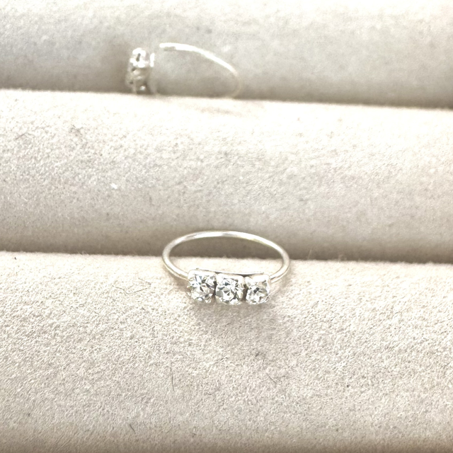 PIERCING NARIZ 3 pedrinhas 