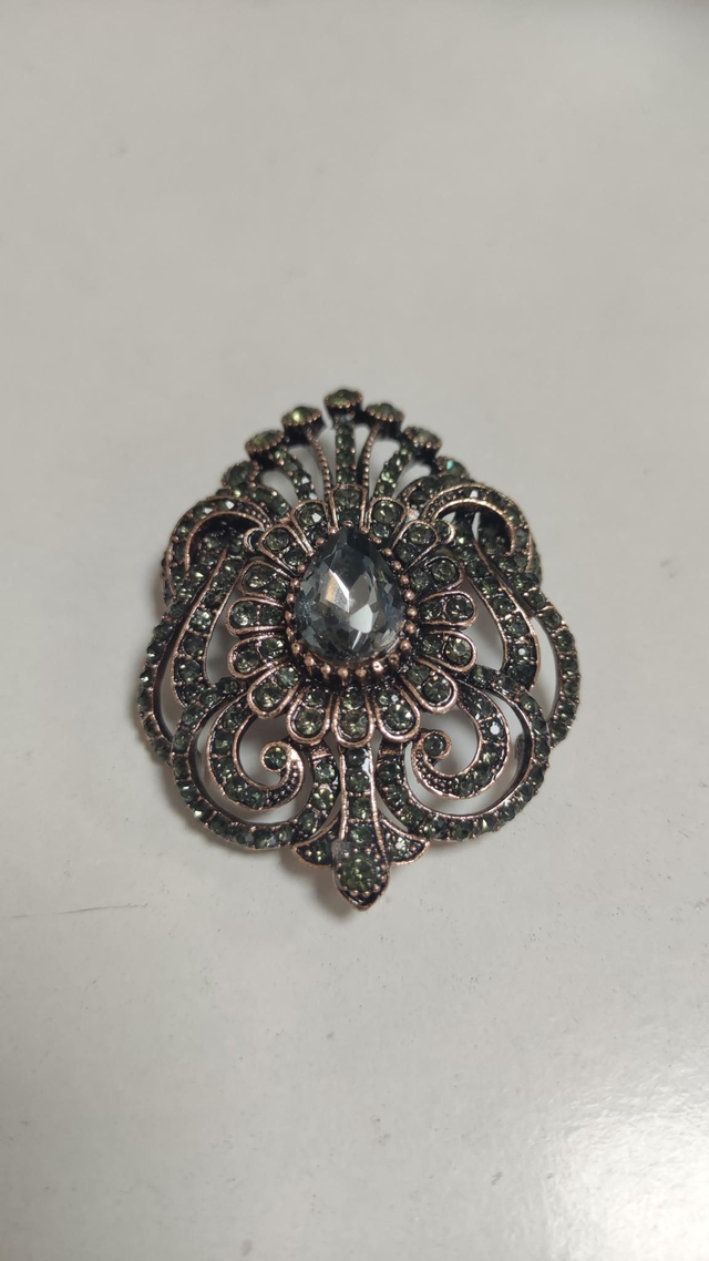 Broche baroque 