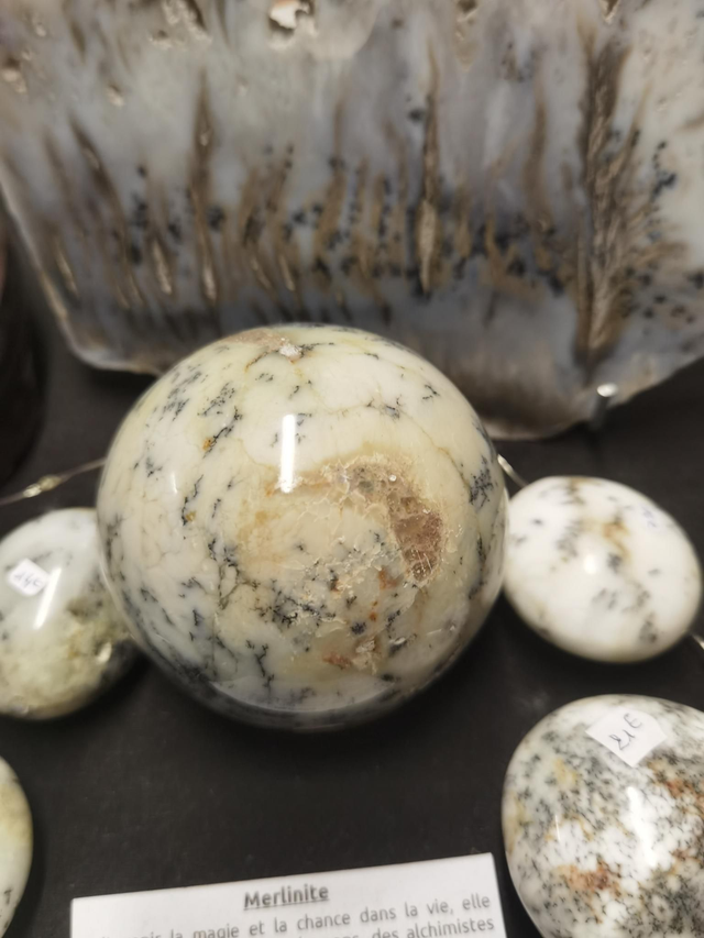 Sphère de Merlinite