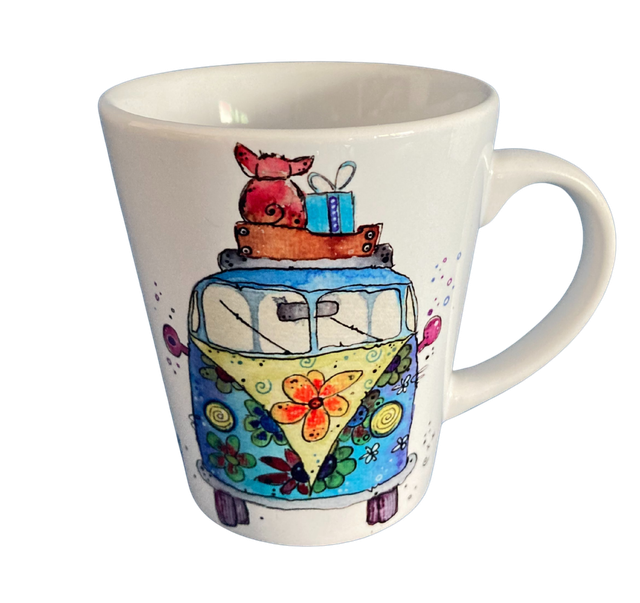 Konische Keramiktasse "Bully mit Schwein - Weniger Alltag, Mehr Abenteuer"