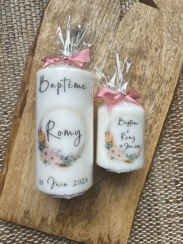 Bougie baptême personnalisée couronne avec des fleurs