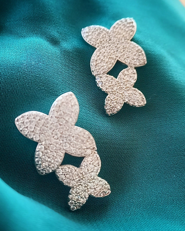 Brinco Trevo Duplo Cravejado - Ródio