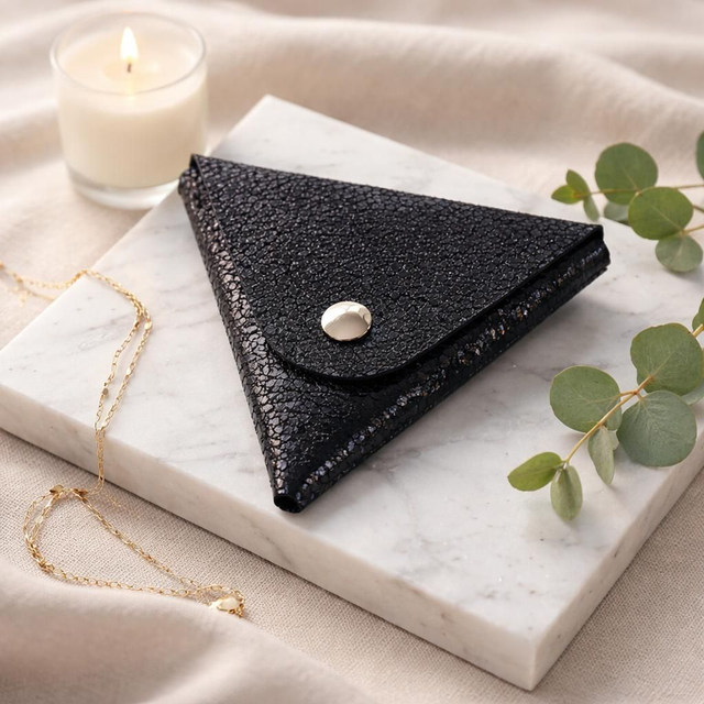 ✨️ PROMO ✨️  Porte-monnaie en cuir triangle  - Bleu marine