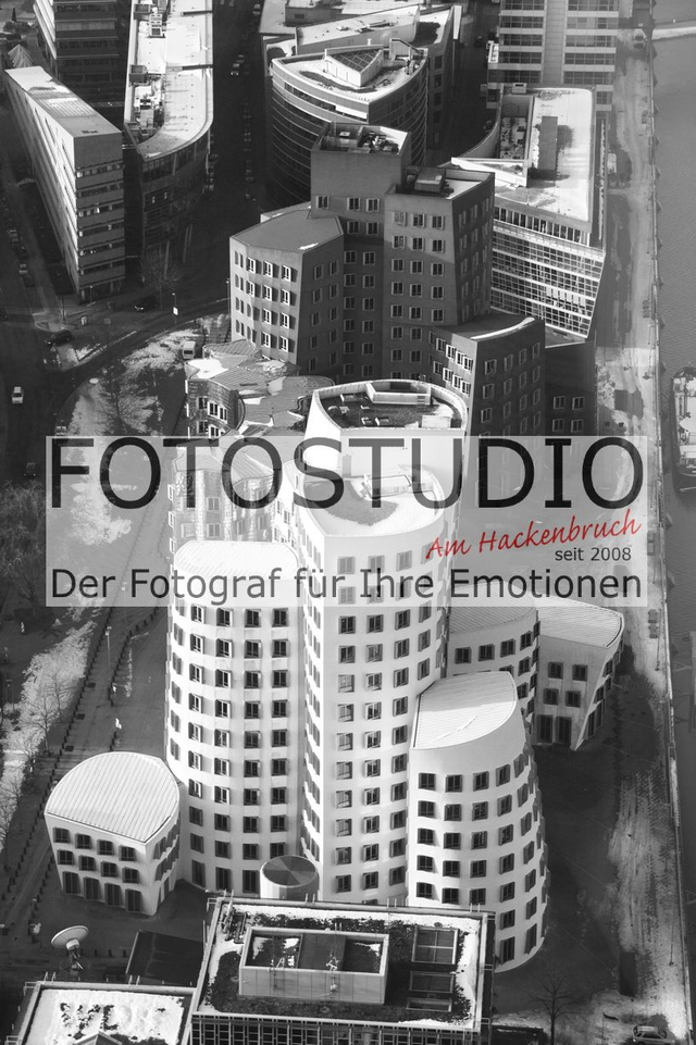 Düsseldorf Gehri-Bauten S/W